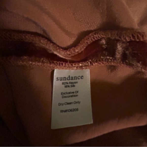 Sundance Dreams in Harvest
Carmel Embroidered Velvet Top size XXL - Picture 7 of 7